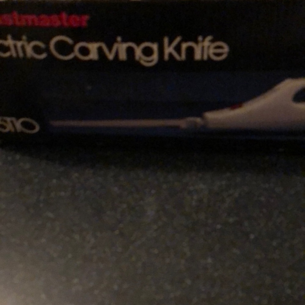 Electric carving knife